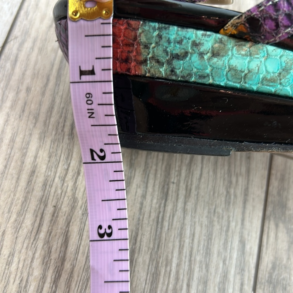 Aquatalia multi color snakeskin and black patent low wedge Sandals 11 - Picture 8 of 8